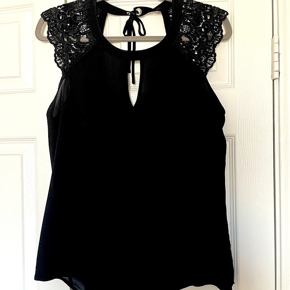 Express Lace Flutter Sleeve Blouse